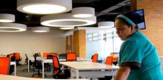 SE SOLICITA AUXILIAR DE LIMPIEZA PARA ASEO DE OFICINAS 3 DÍAS A LA SEMANA