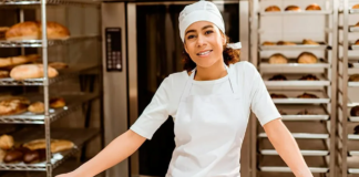 SE REQUIERE AUXILIAR DE PANADERÍA DE MEDIO TIEMPO PARA ATENCIÓN AL CLIENTE