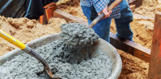SE SOLICITA AYUDANTE DE CONSTRUCCIÓN PARA MEZCLA Y VERTIDO DE MATERIALES