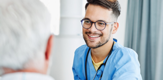 SE REQUIERE CUIDADOR DE ADULTO MAYOR PARA RESIDENCIA (TIEMPO PARCIAL)