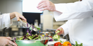 SE SOLICITA PERSONAL DE COCINA CON DISPONIBILIDAD LOS FINES DE SEMANA (CON O SIN EXPERIENCIA)