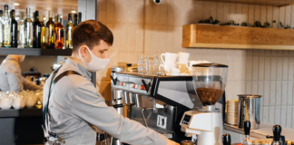 SE SOLICITA PERSONAL DE CAFETERÍA PARA PREPARACIÓN DE BEBIDAS (JORNADA PARCIAL)