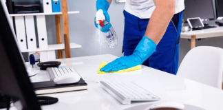 SE SOLICITA PERSONAL DE LIMPIEZA PARA ASEO DE MUEBLES DE OFICINA (3 DÍAS A LA SEMANA)