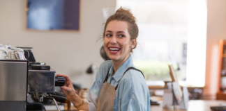 SE SOLICITA AUXILIAR DE CAFETERÍA DE TIEMPO PARCIAL (FINES DE SEMANA)