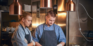 SE SOLICITA AYUDANTE DE COCINA CON O SIN EXPERIENCIA PARA TURNO MAÑANA