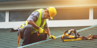 SE SOLICITA AYUDANTE DE TECHADOR PARA ENMARCADO DE CASAS Y CONSTRUCCIÓN DE TECHOS