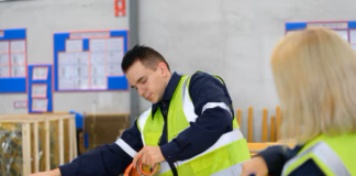 SE SOLICITA EMPAQUETADOR PARA CONTROL DE CALIDAD Y CLASIFICADO DE PRODUCTOS
