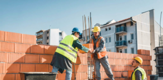 SE NECESITA AYUDANTE DE CONSTRUCCIÓN PARA CARGA DE MATERIALES