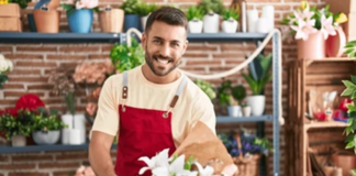 SE NECESITA FLORISTA DE TIEMPO PARCIAL PARA COMPOSICIÓN DE ARREGLOS FLORALES