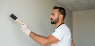 ESTAMOS EN LA BÚSQUEDA DE PINTOR: REPARACIÓN DE GRIETAS, APLICACIÓN DE PAPEL TAPIZ Y REVESTIMIENTO DE PAREDES