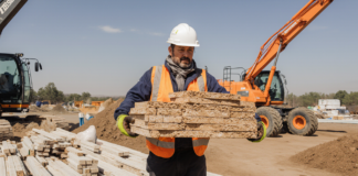 SE REQUIERE AYUDANTE DE CONSTRUCCIÓN PARA CARGA, DESCARGA Y TRANSPORTE DE MATERIALES