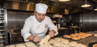 SE SOLICITA TRABAJADOR DE PANADERÍA TEMPORAL PARA ELABORACIÓN DE PRODUCTOS
