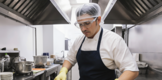 SE SOLICITA FRIEGAPLATOS PARA DESINFECCIÓN DE UTENSILIOS Y SUPERFICIES EN RESTAURANTE (TURNOS ROTATIVOS)