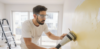 SE REQUIERE PINTOR PARA LIJADO DE SUPERFICIES Y REPARACIÓN DE GRIETAS INTERIORES