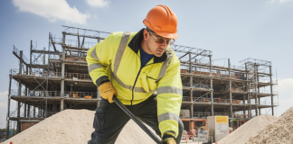 SE NECESITA TRABAJADOR DE CONSTRUCCIÓN PARA COLOCACIÓN Y SELLADO DE COMPONENTES ESTRUCTURALES