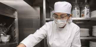 SE SOLICITA LAVAPLATOS PARA ASEO DE UTENSILIOS EN COCINA DE RESTAURANTE