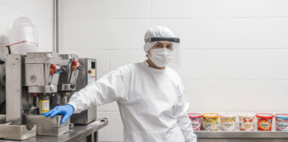 SE NECESITA AYUDANTE DE PRODUCCIÓN PARA PREPARACIÓN DE HELADOS Y CONTROL DE PEDIDOS