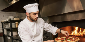 SE SOLICITA COCINERO PARA PREPARACIÓN DE PIZZA TRADICIONAL EN RESTAURANTE (FINES DE SEMANA)