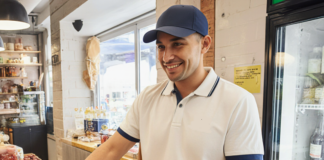 SE NECESITA DEPENDIENTE DE TIENDA CON DISPONIBILIDAD LOS FINES DE SEMANA