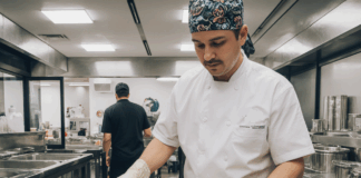 SE SOLICITA LAVAPLATOS PARA DESINFECCIÓN Y ORDEN DE COCINA EN RESTAURANTE (TURNO COMPLETO)