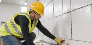 SE BUSCA TRABAJADOR DE CONSTRUCCIÓN PARA CONTROL DE ACABADOS Y COLOCACIÓN DE REVESTIMIENTOS