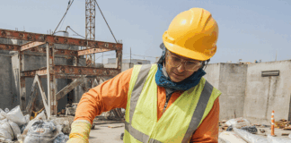 SE SOLICITA AYUDANTE DE CONSTRUCCIÓN PARA MONTAJE Y DESMONTAJE DE ENCOFRADOS DE HORMIGÓN