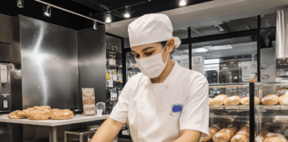 SE NECESITA AYUDANTE DE PANADERO CON DISPONIBILIDAD LOS FINES DE SEMANA EN SUPERMERCADO