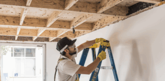 SE NECESITA CARPINTERO PARA RENOVACIONES RESIDENCIALES (INSTALACIÓN DE MOLDURAS INTERIORES)