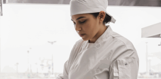 SE SOLICITA LAVAPLATOS PARA DISTINTAS LABORES EN COCINA DE RESTAURANTE