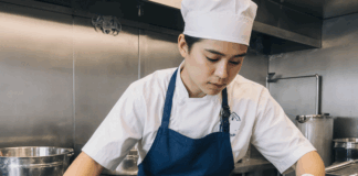 SE SOLICITA LAVAPLATOS PARA DESINFECCIÓN DE OLLAS, SARTENES Y UTENSILIOS GENERALES DE COCINA EN RESTAURANTE