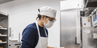 SE SOLICITA OPERARIO/A DE PRODUCCIÓN PARA ELABORACIÓN Y ENVASADO DE PIZZAS