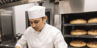 SE REQUIERE PANADERO PARA ELABORACIÓN DE PRODUCTOS EN SUPERMERCADO (JORNADA COMPLETA)