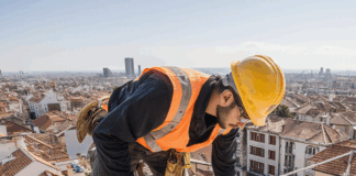 SE SOLICITA TRABAJADOR DE TECHADO COMERCIAL PARA INSTALACIÓN Y REPARACIÓN DE CUBIERTAS