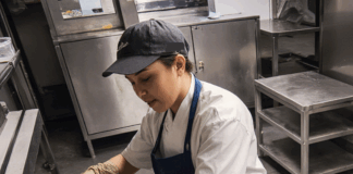 SE BUSCA LAVAPLATOS PARA MANTENER LA LIMPIEZA Y ORGANIZACIÓN DE COCINA