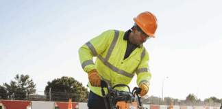SE SOLICITA OBRERO PARA LABORES DE CONSTRUCCIÓN EN EXTERIORES (TURNOS FLEXIBLES)