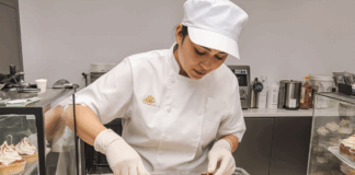 SE BUSCA PANADERO PARA ELABORACIÓN DE PRODUCTOS DULCES Y SALADOS EN PASTELERÍA
