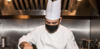 SE NECESITAN COCINEROS/AS PARA TURNOS EVENTUALES (FLEXIBILIDAD HORARIA)