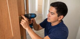 SE REQUIERE INSTALADOR DE PUERTAS PARA PROYECTOS DE RENOVACIÓN Y MANTENIMIENTO