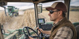 SE SOLICITA OPERADOR DE MAQUINARIA AGRÍCOLA PARA LABORES DE CAMPO Y MANTENIMIENTO EN COSECHA