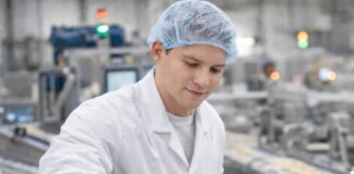 SE BUSCAN OPERARIOS/AS DE PRODUCCIÓN PARA FÁBRICA DE CONGELADOS (JORNADA COMPLETA)