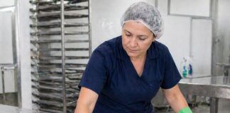 SE REQUIERE AUXILIAR DE LIMPIEZA PARA LABORES DE ASEO EN PLANTA (JORNADA COMPLETA)