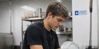 SE NECESITA LAVAPLATOS DE MEDIO TIEMPO PARA APOYO GENERAL EN COCINA