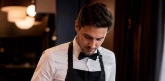 SE SOLICITA MOZO/A EVENTUAL CON TURNOS ROTATIVOS PARA RESTAURANTE