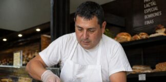 SE SOLICITA AUXILIAR DE PANADERÍA PARA PREPARACIÓN Y EMPAQUETADO DE PRODUCTOS HORNEADOS