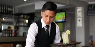 SE NECESITA CAMARERO HOMBRE Y/O MUJER PARA RESTAURANTE CON O SIN EXPERIENCIA (TIEMPO COMPLETO)
