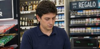 SE NECESITA DEPENDIENTE / CAJERO PARA ATENCIÓN AL CLIENTE Y MANEJO DE CAJA EN TIENDA COMERCIAL