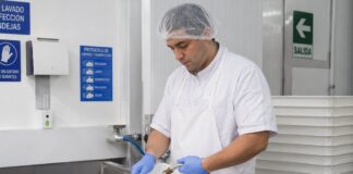 SE SOLICITA OPERARIO/A DE LIMPIEZA PARA DESINFECCIÓN DE BANDEJAS Y APOYO EN PLANTA ALIMENTICIA
