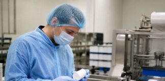 SE NECESITA OPERARIO/A DE PRODUCCIÓN PARA ETIQUETADO, LLENADO DE ENVASES Y ACONDICIONAMIENTO DE PRODUCTOS