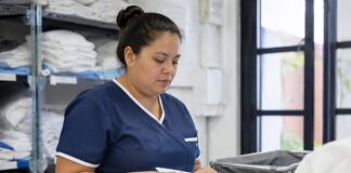 SE REQUIERE AUXILIAR DE LAVANDERÍA PARA CLASIFICACIÓN Y DISTRIBUCIÓN DE ROPA (TURNO DIURNO)