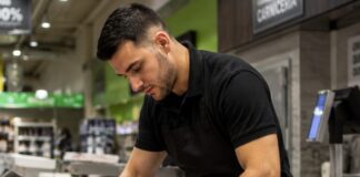 SE NECESITA AUXILIAR DE TIENDA PARA EL ÁREA DE FRUTAS, VERDURAS Y CARNES EN SUPERMERCADO